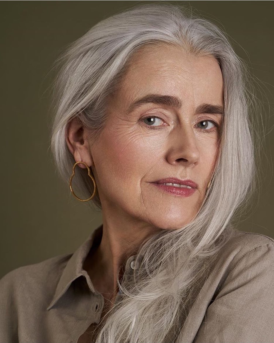 Taglio medio over 50 - Instagram: @katja.paerli 
