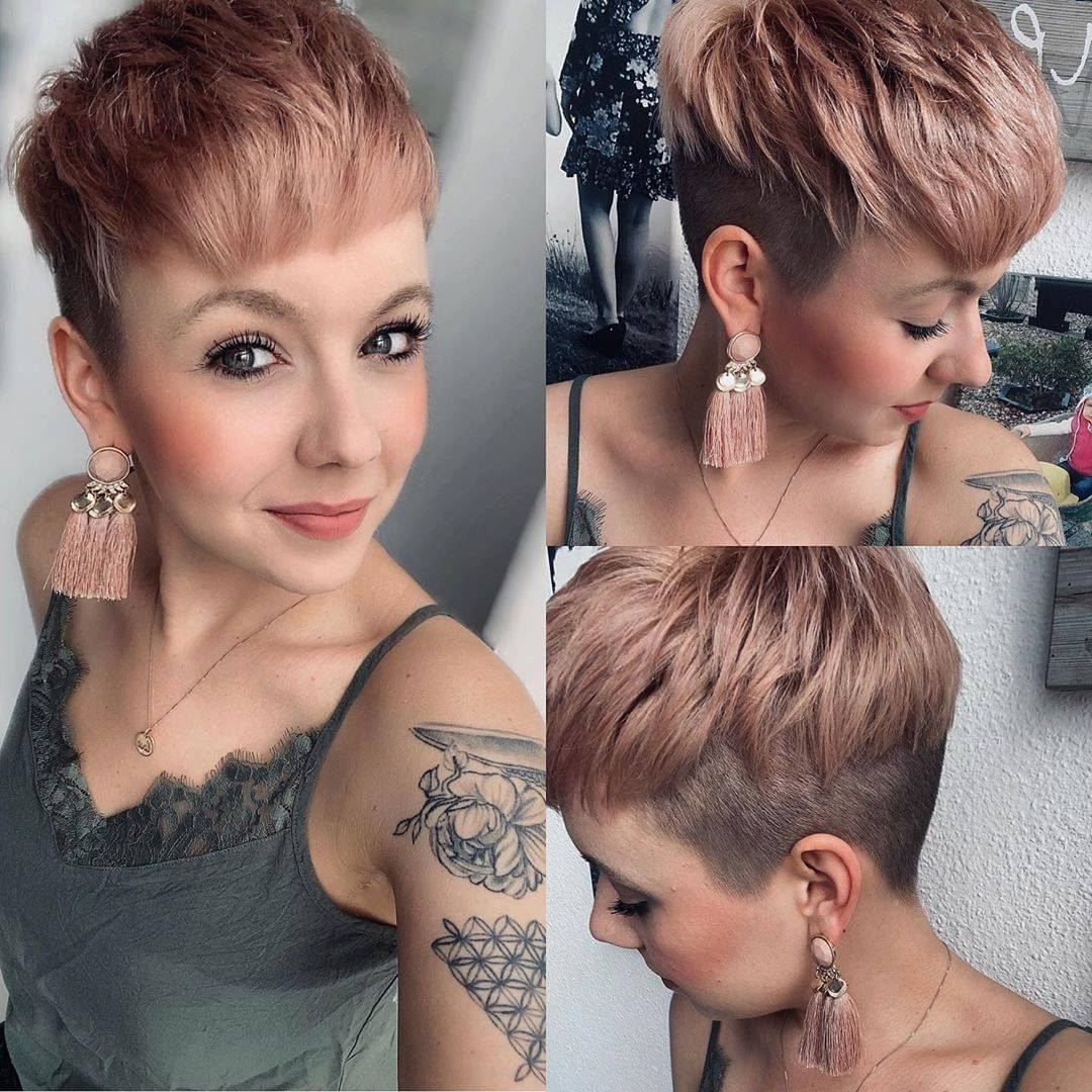 Taglio pixie con sfumature rosa - Instagram: @kurzhaarestylen