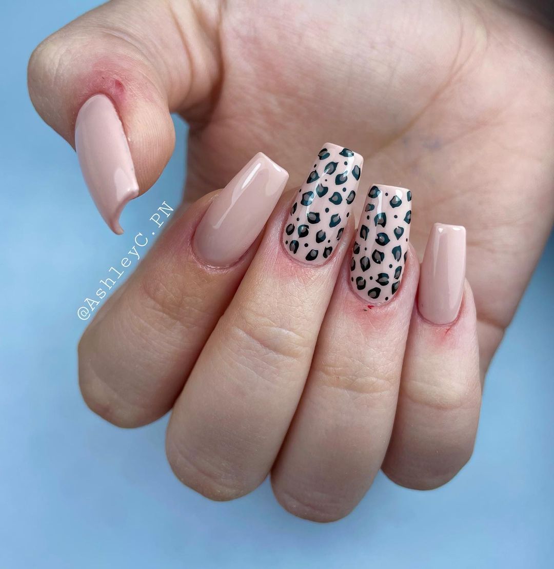 Unghie con fantasia leopardata - Instagram: @ashley.c_passionails