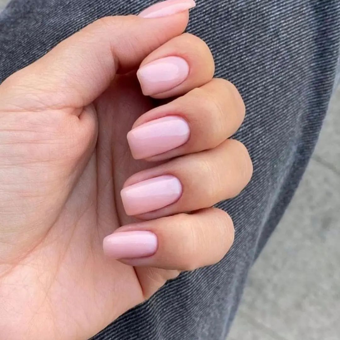 Unghie nude - Instagram: @siriusbeautyestetik