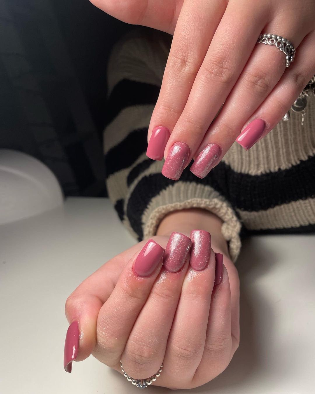 Unghie rosa antico scuro - Instagram: @giulia.passione.unghie