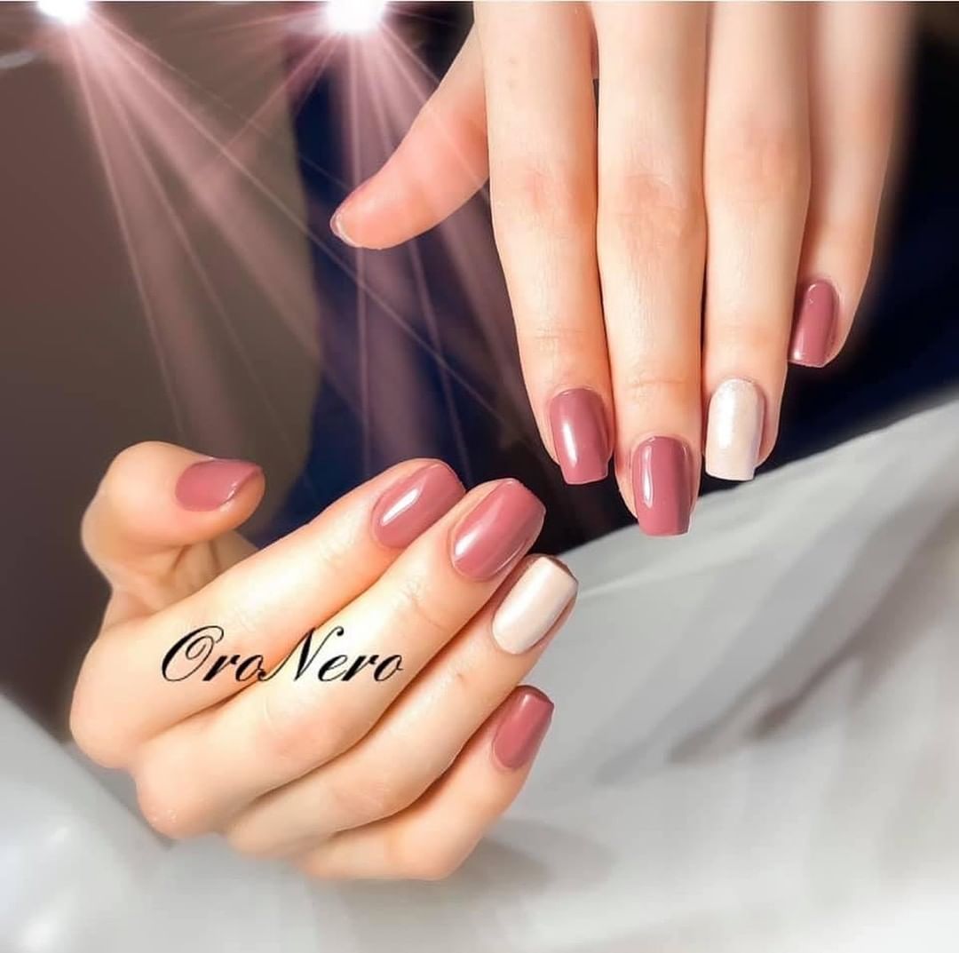 Unghie rosa quadrate - Instagram: @oronero_centroestetico