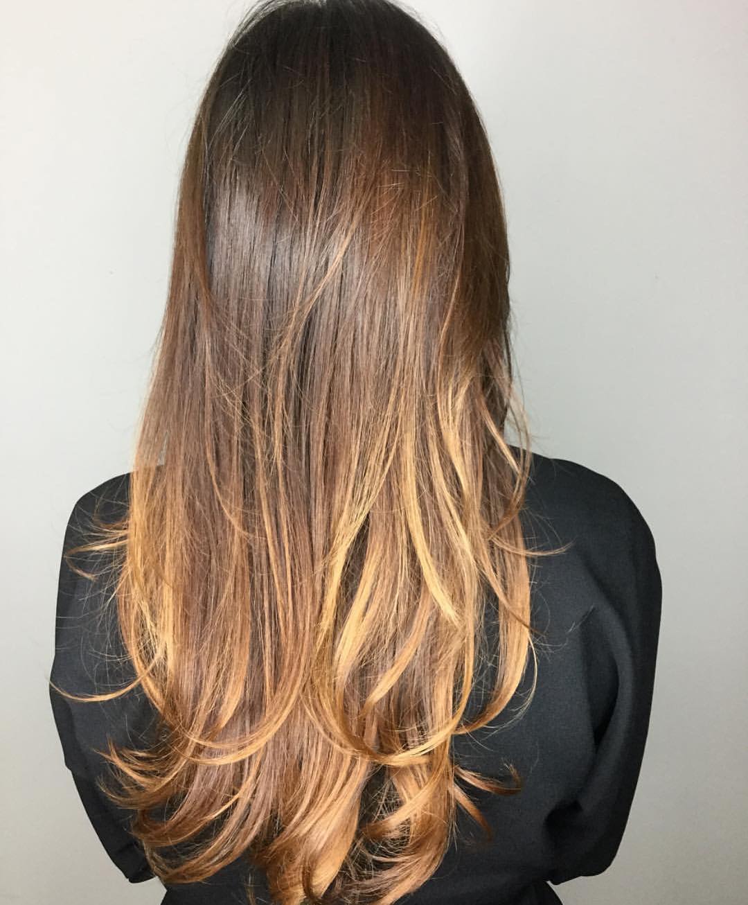 Balayage castano - Instagram: @bryllhairlounge