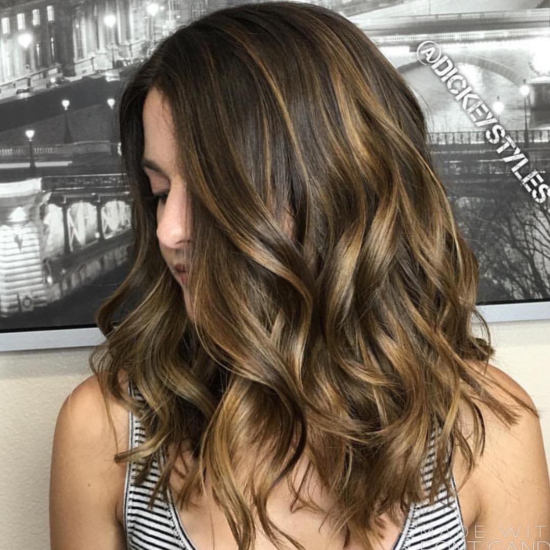 Balayage su base castana - Instagram: @dickeystyles