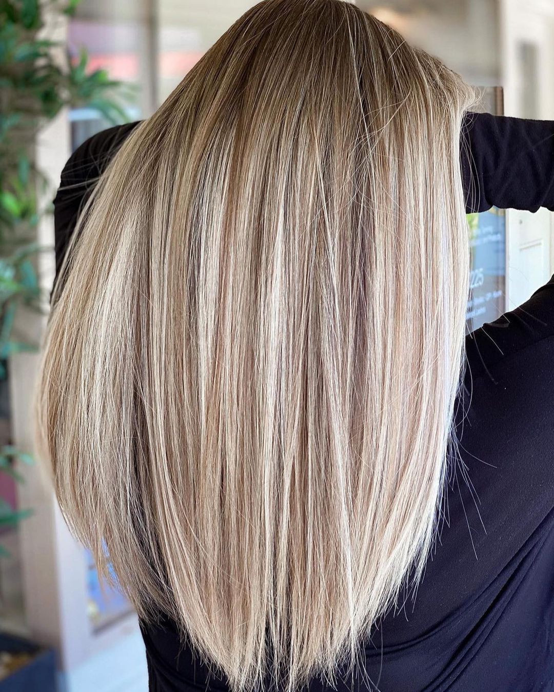 Capelli biondi lisci - Instagram: @dumblonde_hair