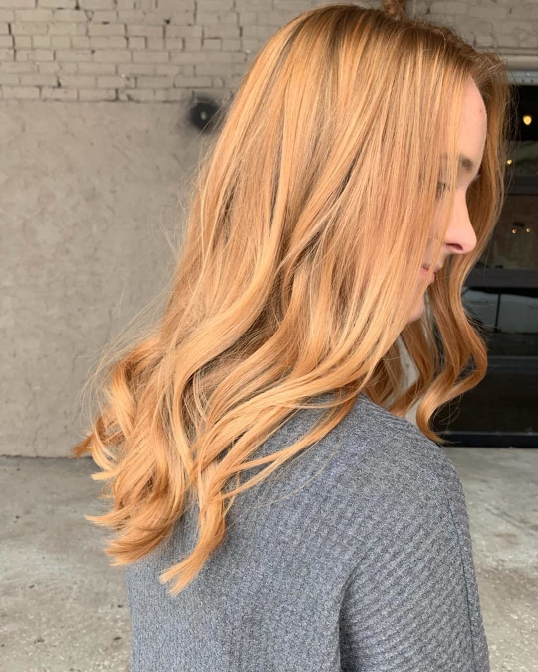 Capelli biondo fragola - Instagram: @mermaidmolly_doeshair 
