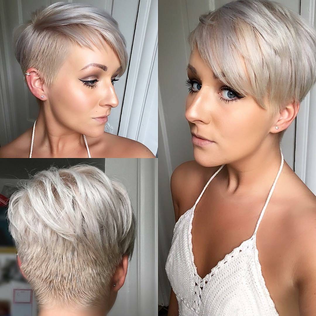 Capelli biondo platino corti