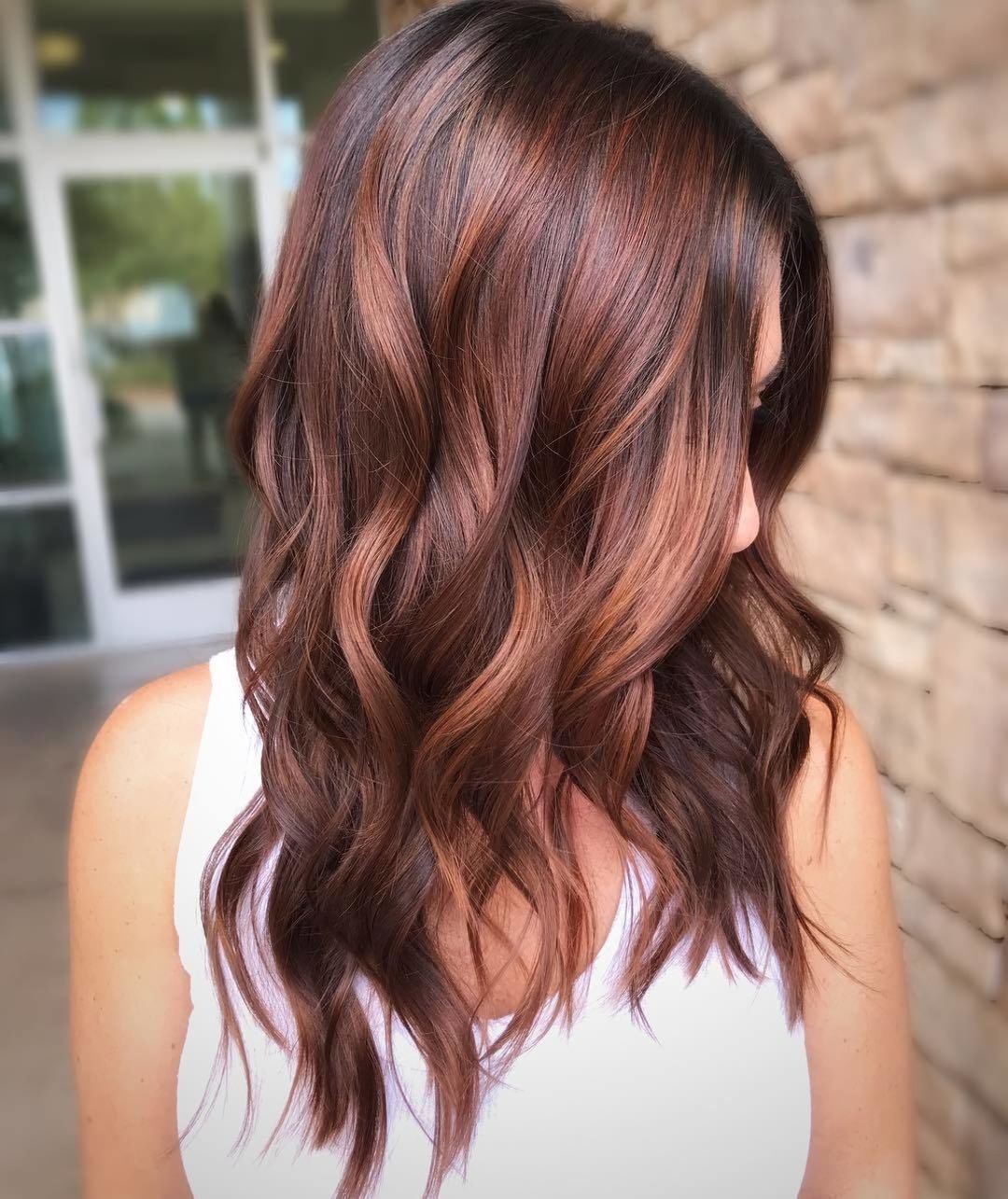 Capelli con sfumature - Instagram: @rachel.paramountsalon