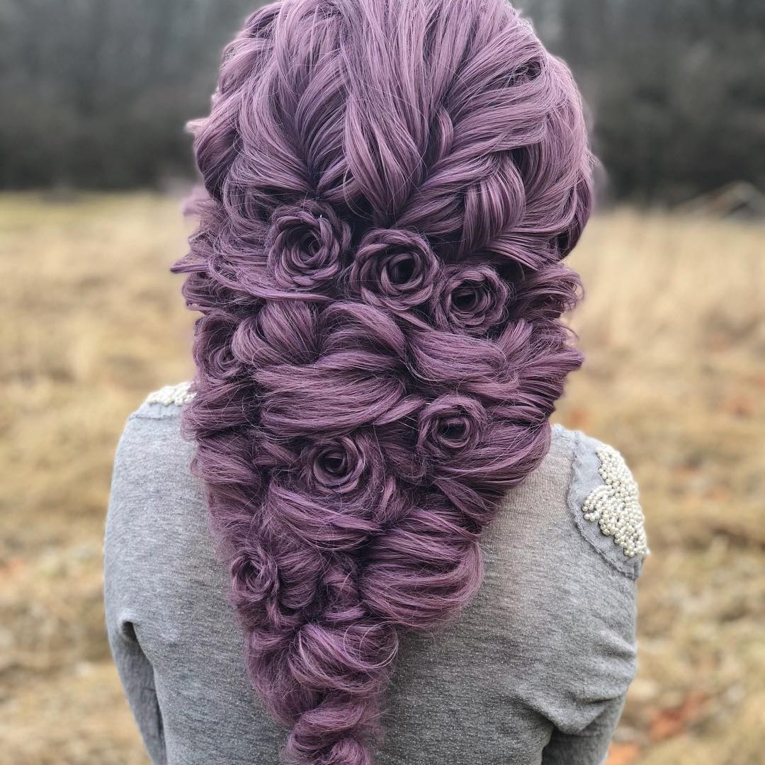 Capelli medi accattivanti lilla