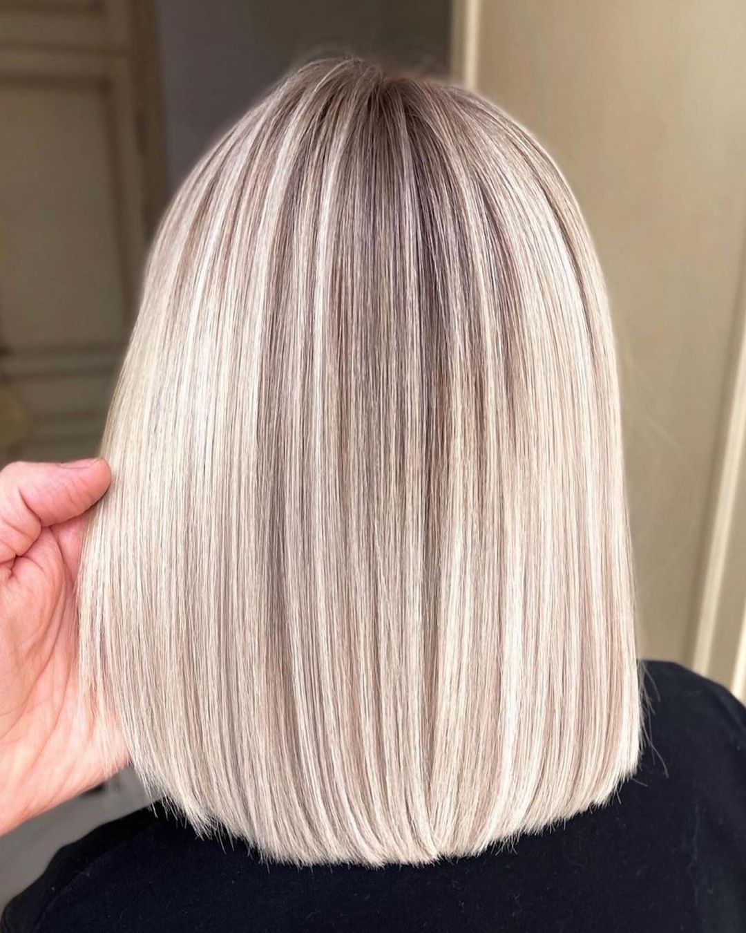 Caschetto biondo platino - Instagram: @gulevich.vladimir