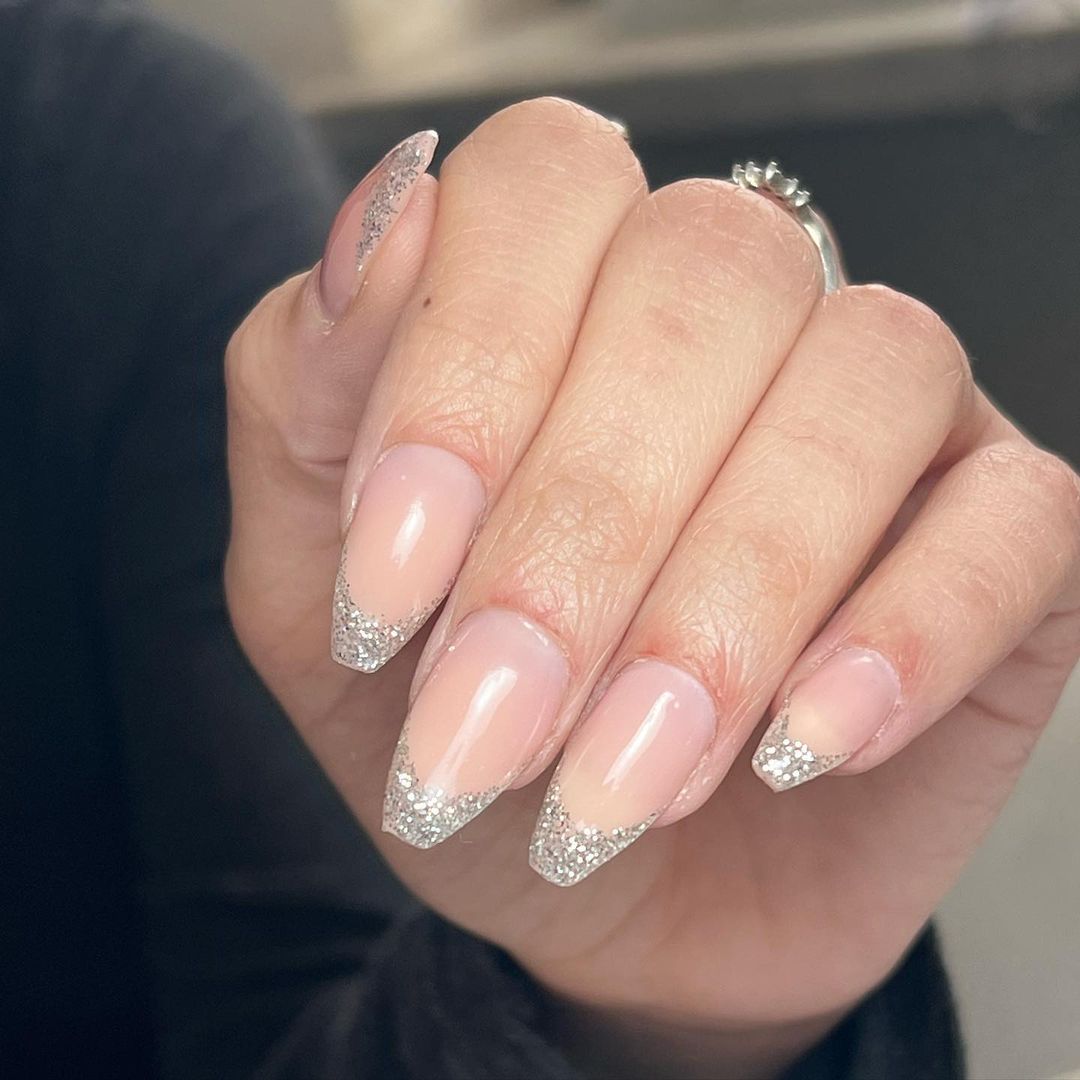 French con glitter - Instagram: @elsanailstorino