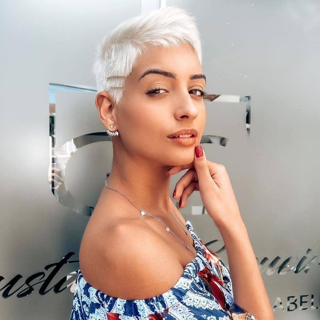 Pixie corto - Instagram: @graccicorrea