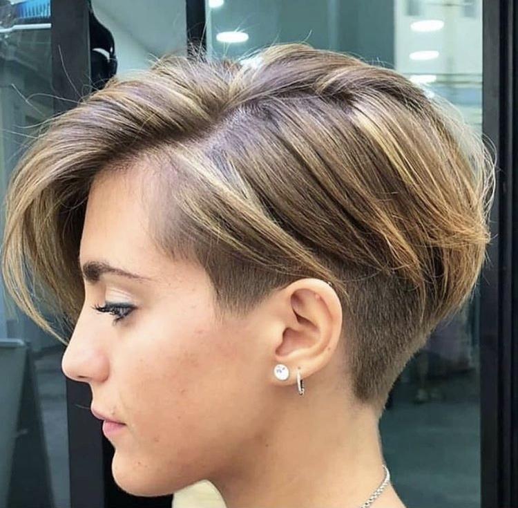 Pixie di profilo - Instagram: @maria.gentalavigna