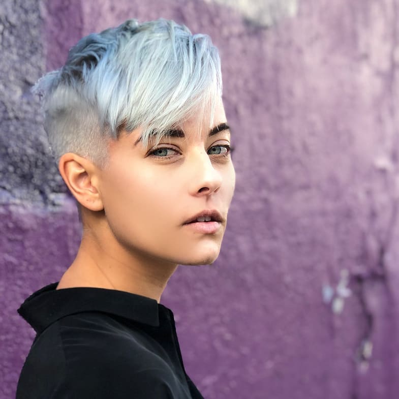 Pixie grigio con ciuffo - Instagram: @jpbambam