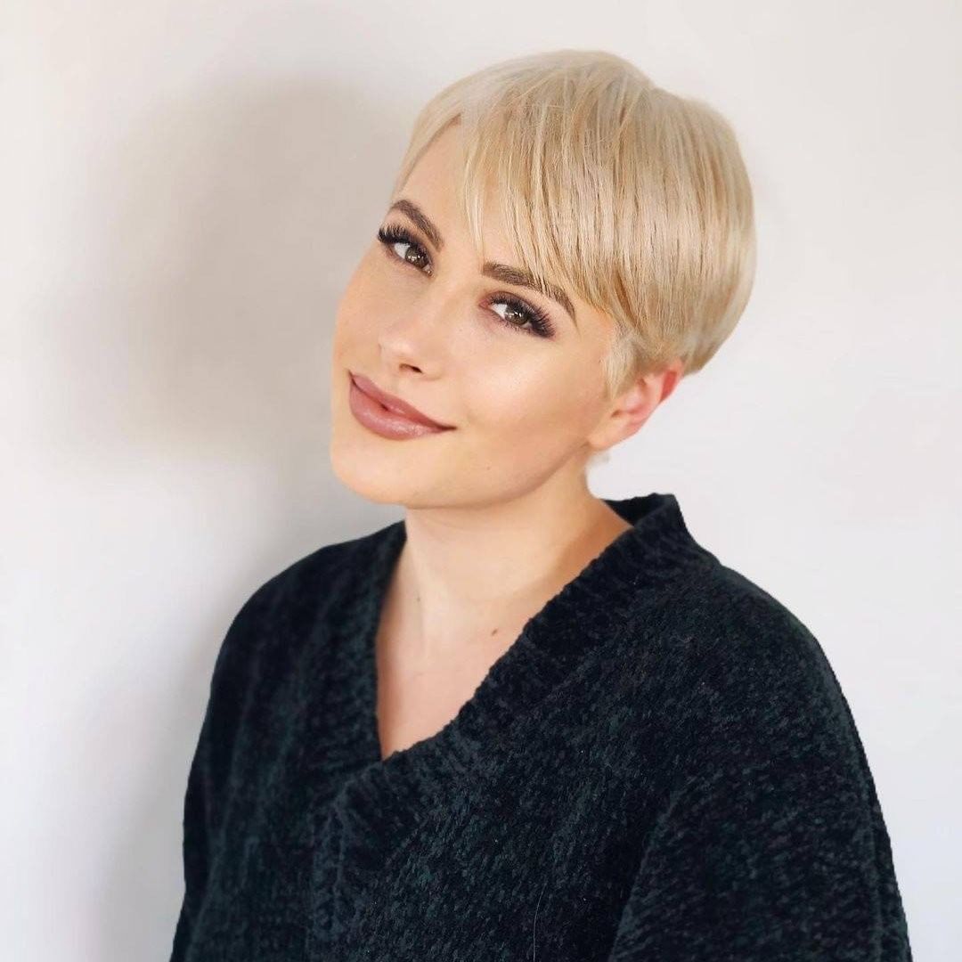 Pixie ordinato biondino
