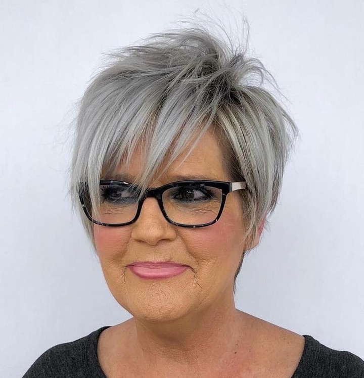 Pixie over 50 - Instagram: @kurzhaarestylen
