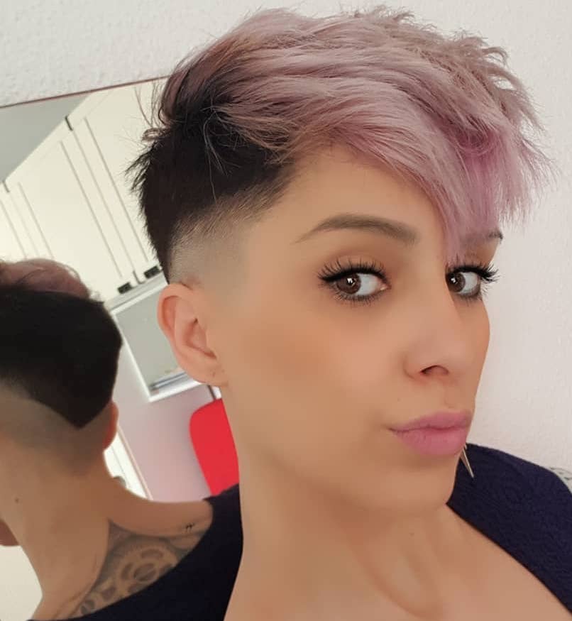 Pixie rasato con ciuffo - Instagram: @noeminspyro