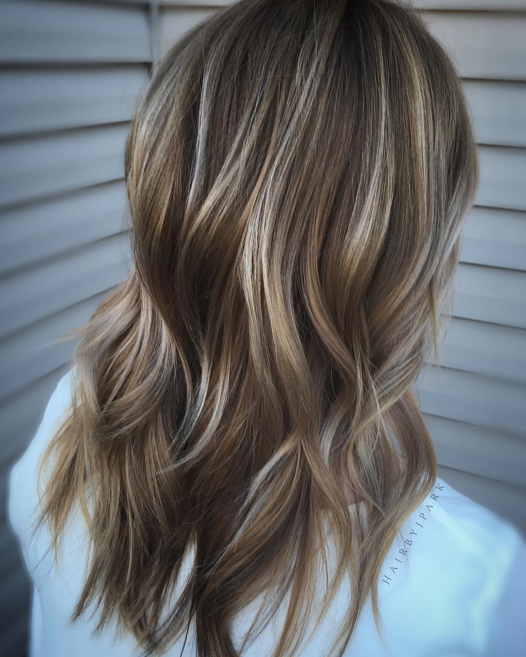 Sfumature su base castana - Instagram: @hairbyjpark