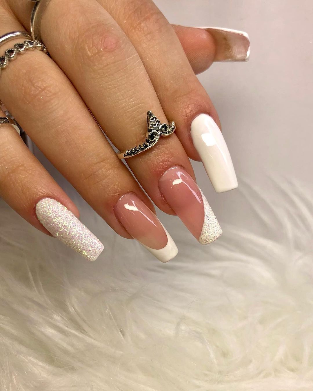 Unghie ballerina bianche - Instagram: @em.ti_beauty