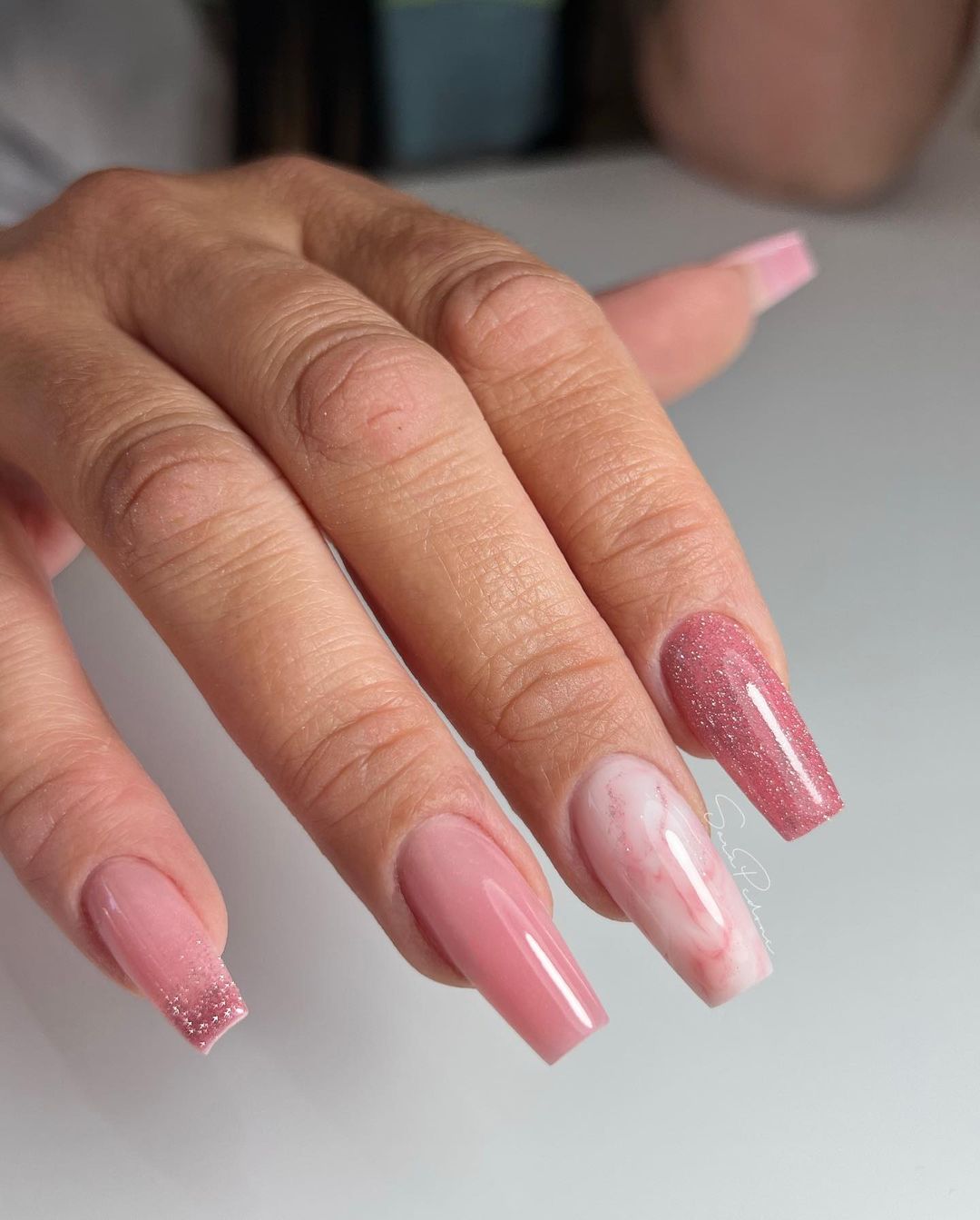 Unghie ballerina rosa - Instagram: @saraaanails