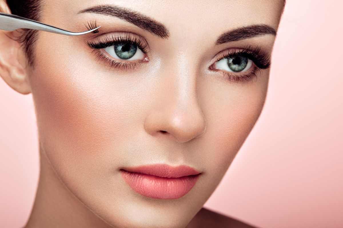 Applicazione ciglia
